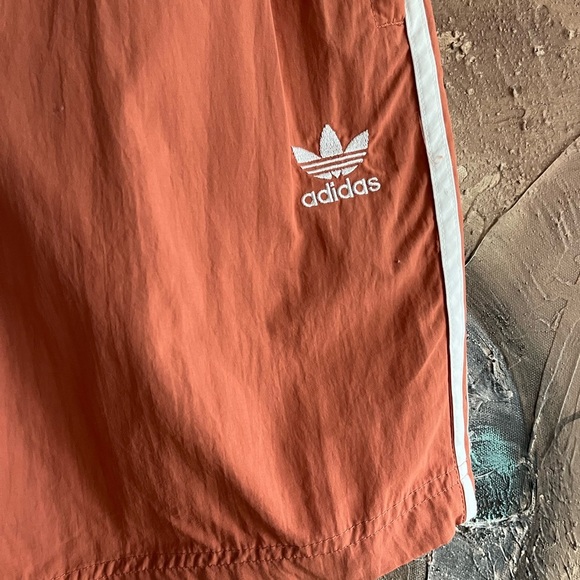 adidas Originals adicolor three stripe 10 inch shorts in beige - Picture 5 of 9